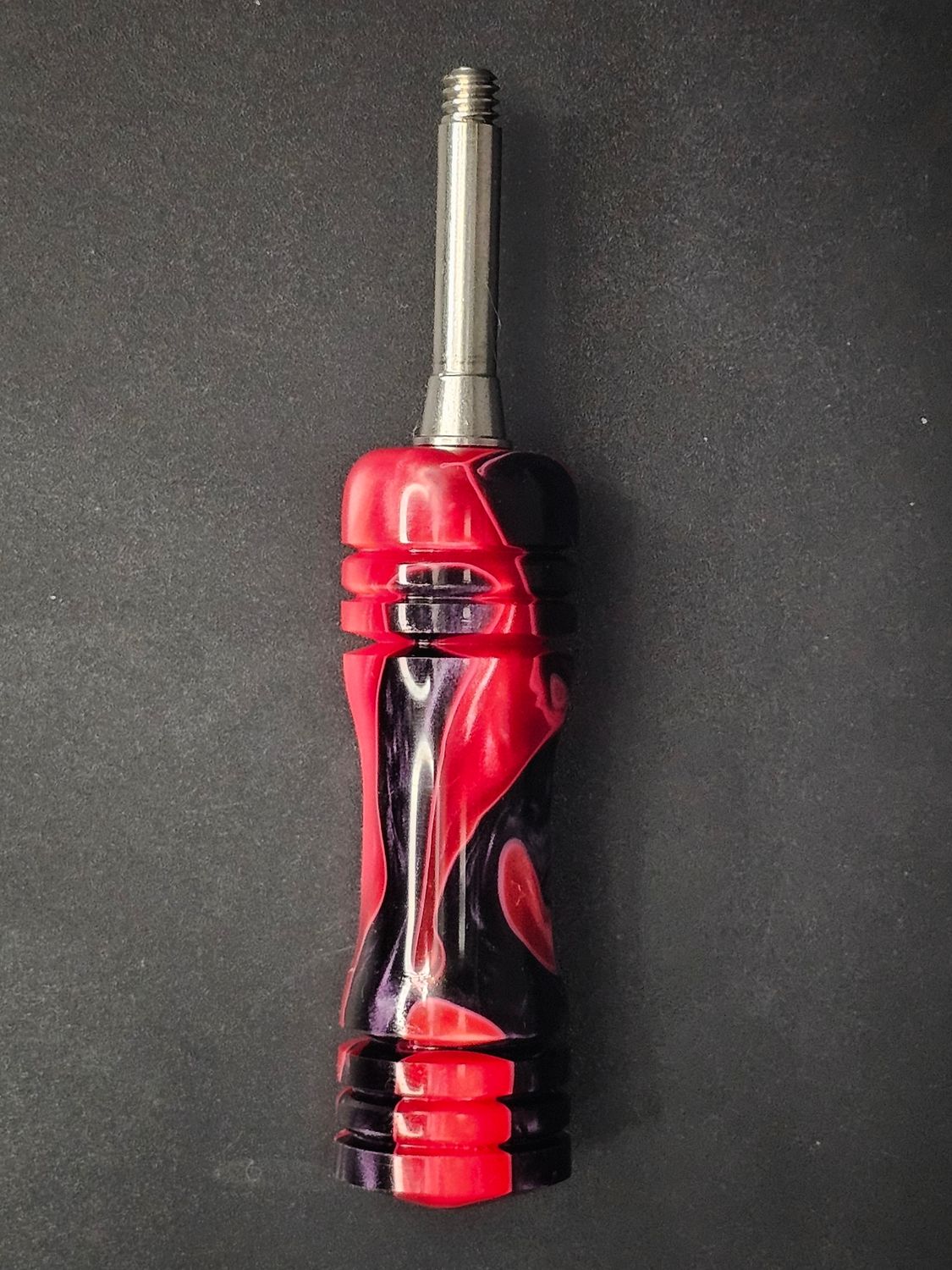 Red/black w/ pearl resin handle