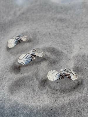 Elegant Leaf: One Sterling Silver Intertwined Leaf Ring