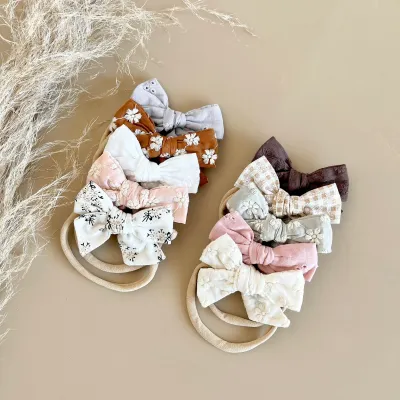 Classic Bows - Cream Floral