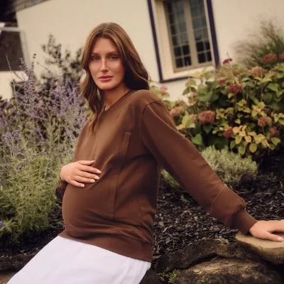 V-Neck Nursing Sweat