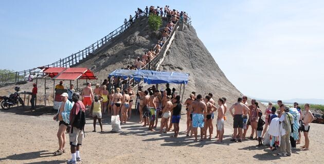 Volcán del totumo + Pasadía Arena Beach