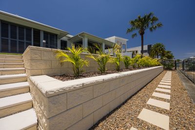 Retaining Walls / Below Ground / Foundations