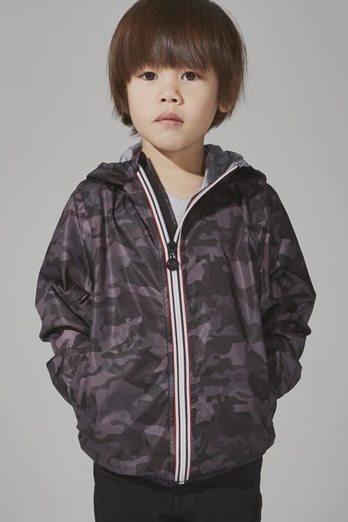 O8 Lifestyle - Packable Windbreakers