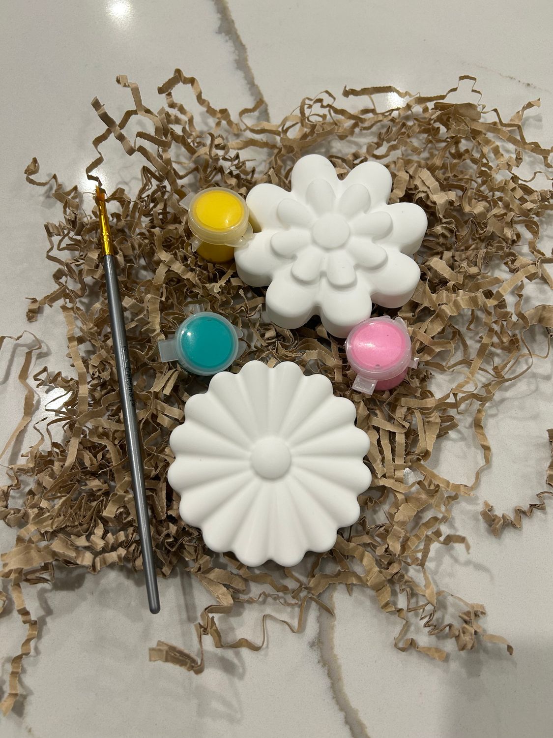 Little Painters - Ceramic Paint Kits, Design: Flowers