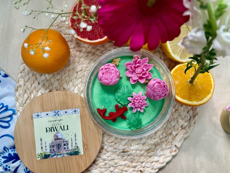 Large Koi Pond Urli Soy Candle