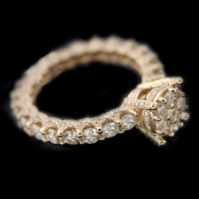 WOMENS DIAMOND RING