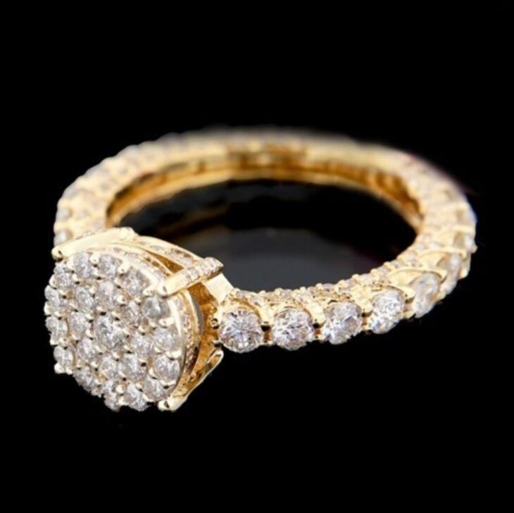 WOMENS DIAMOND RING