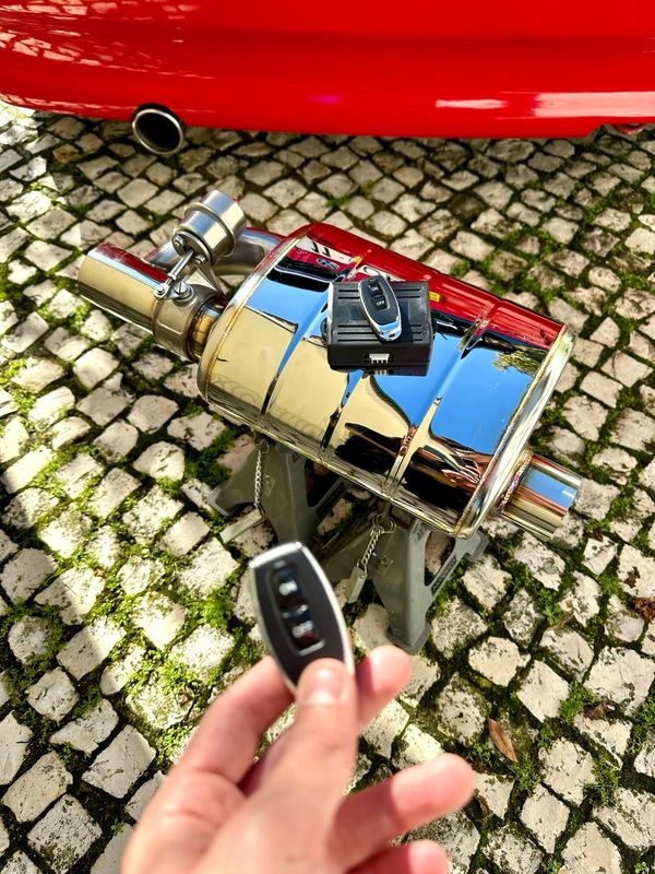 Panela de escape com válvula e comandos