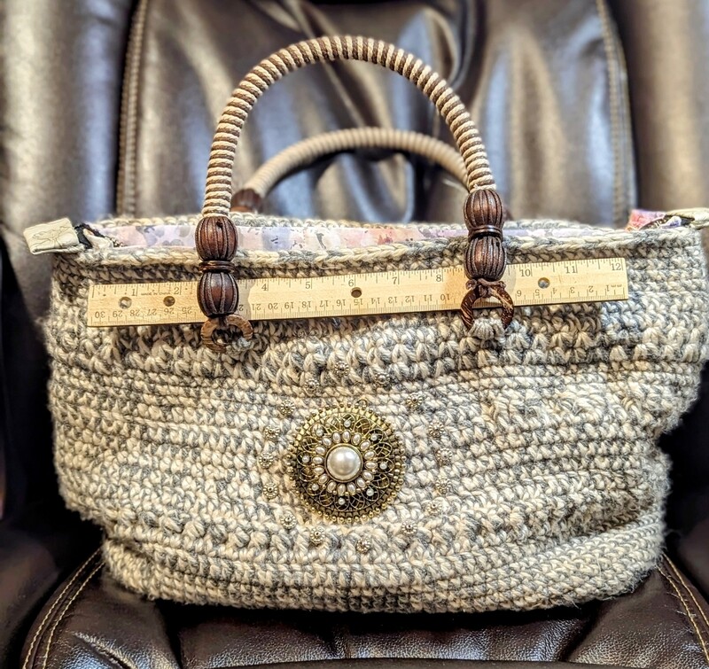 Crochet handbag