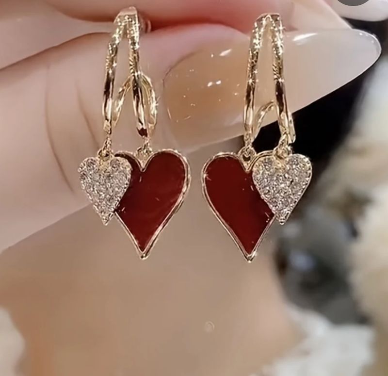 Heart diamond earrings 