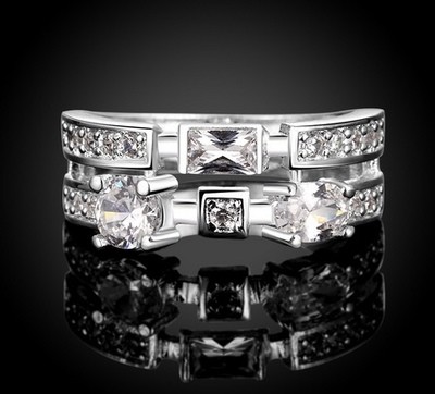 ANILLO ROMÁNTICO