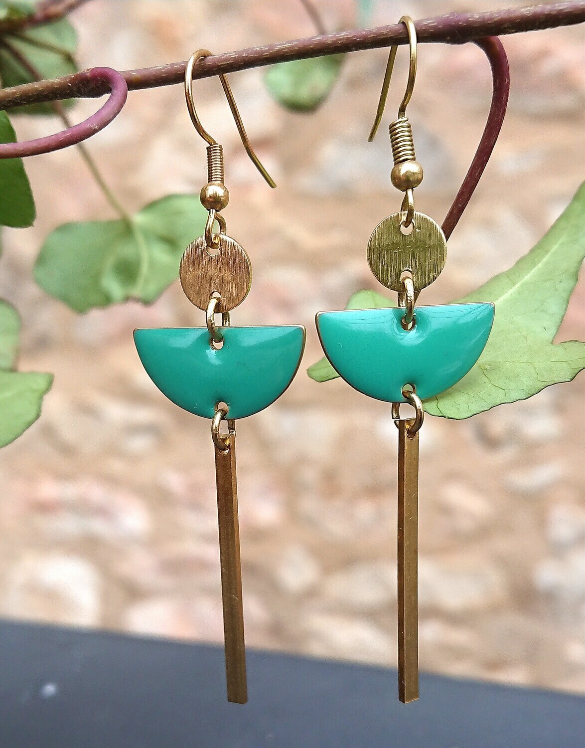 Boucles Céléna  laiton brut bleu canard