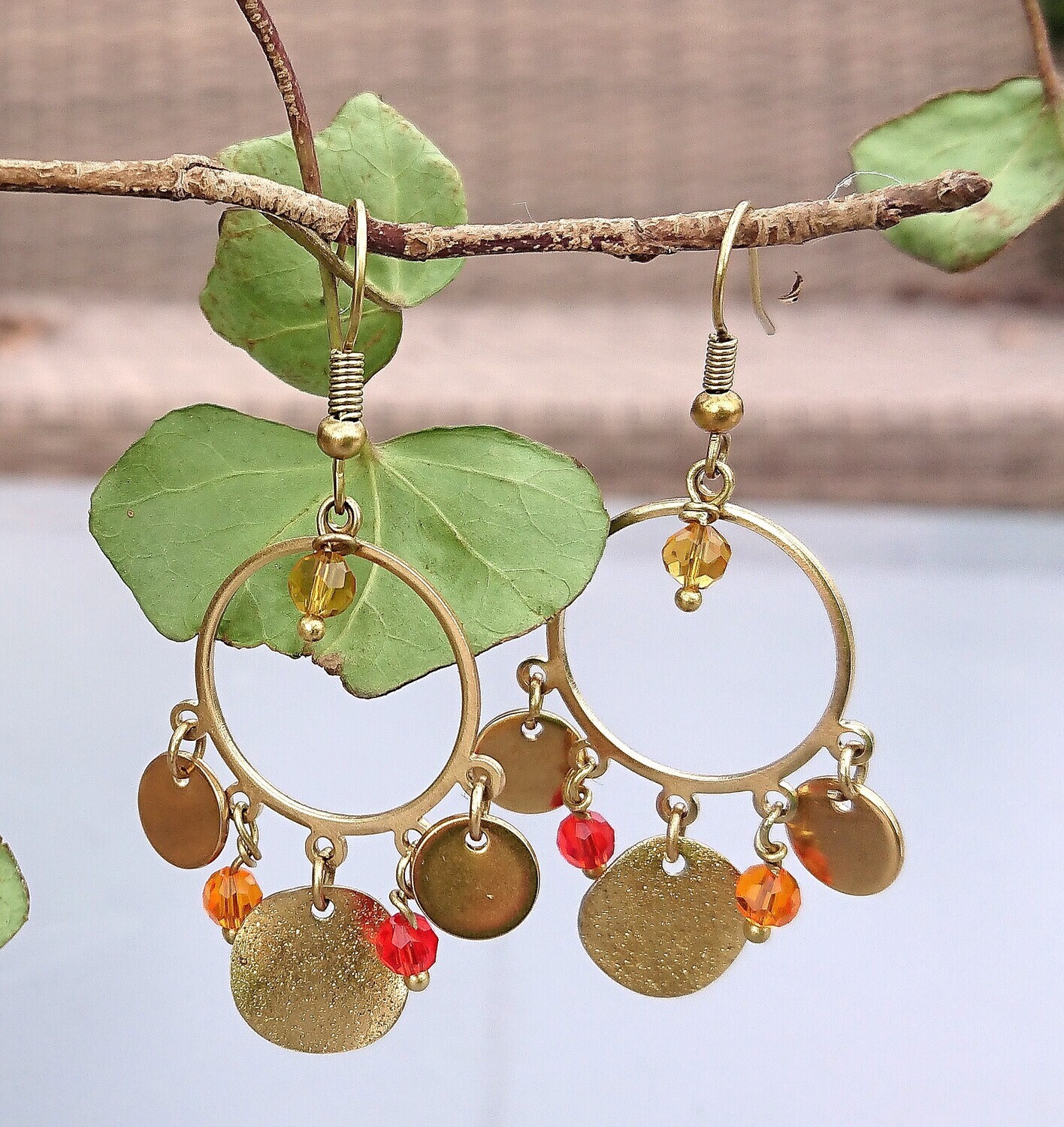 Boucles Ninetta laiton brut rouge orange