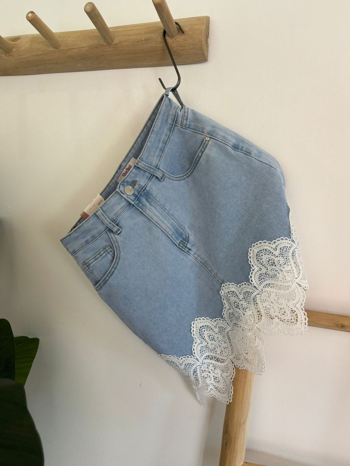 Jeansrock mit Spitze