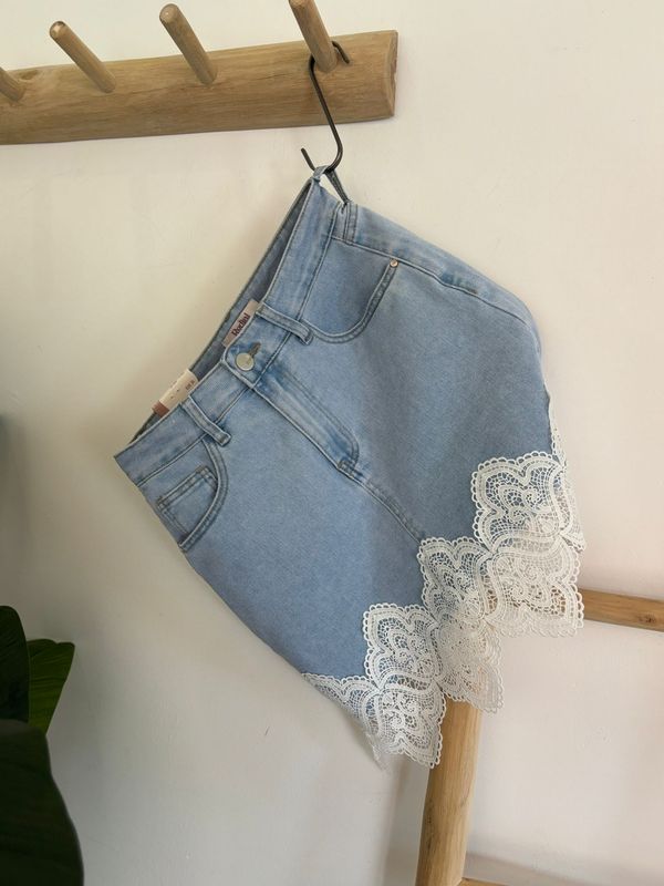 Jeansrock mit Spitze
