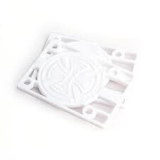 Indy Risers White 1/8in