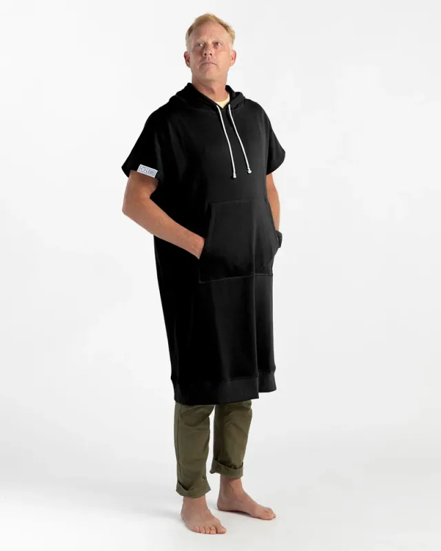 LEUS  Daily Poncho Black MED