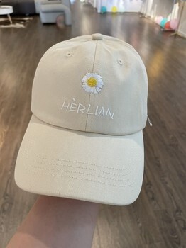 HERLIAN CREAM-COLOURED CAP
