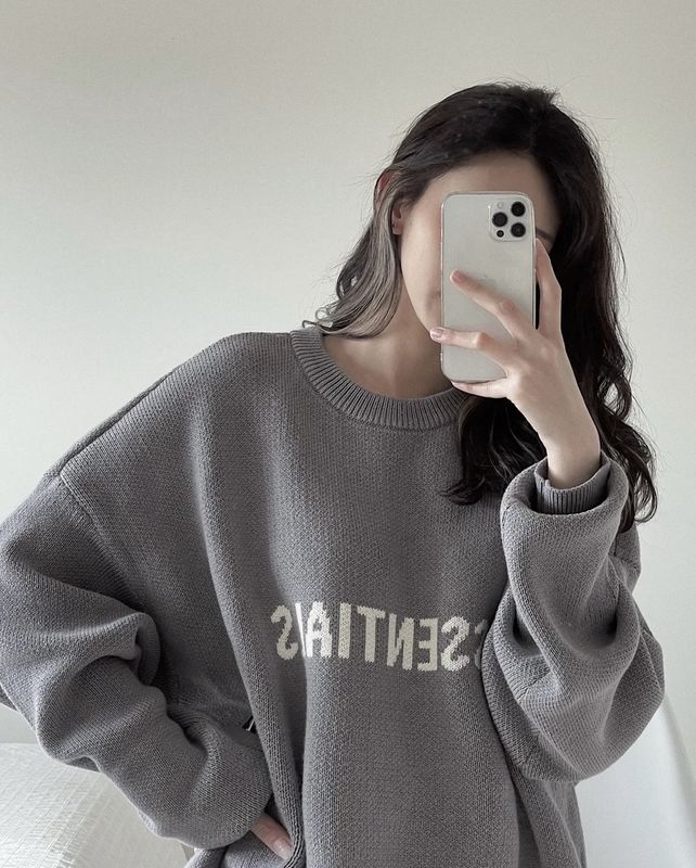 ESSENTIALS LIGHT GREY SWEATER 2003