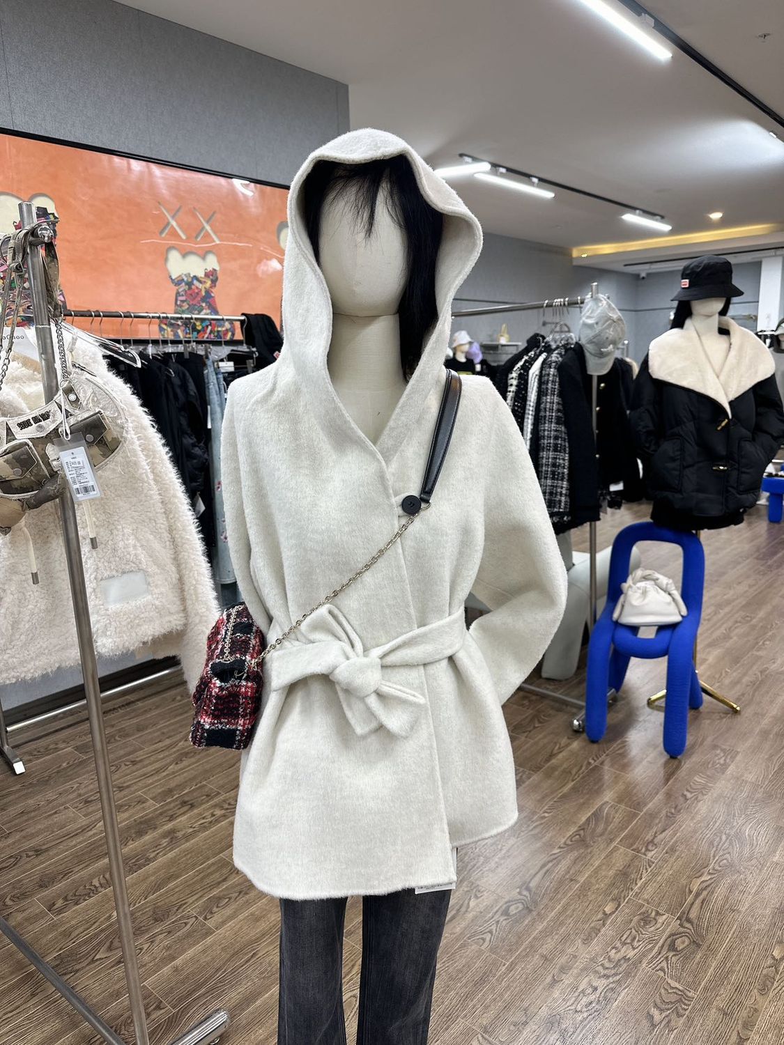 WHITE WOOL  LONG  COAT SMALL