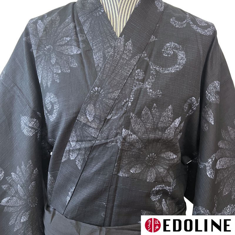 Schwarzer Herren Yukata mit Blumen Gr. M