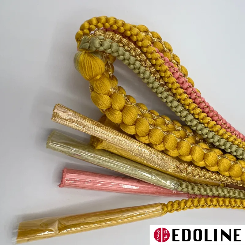 Gelbes Furisode Obijime mit bunten Enden