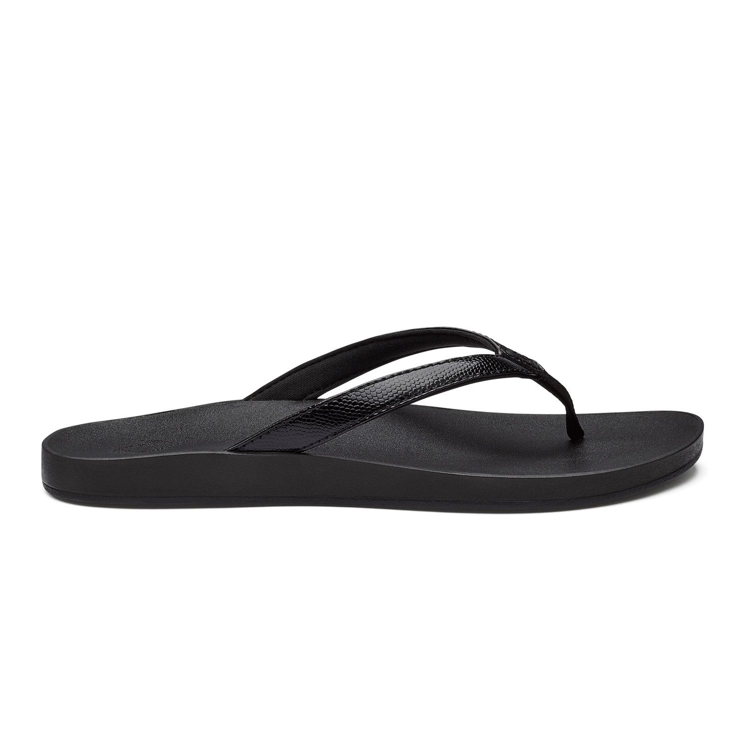 Puawe, Color: Black/ Black, Size: 6