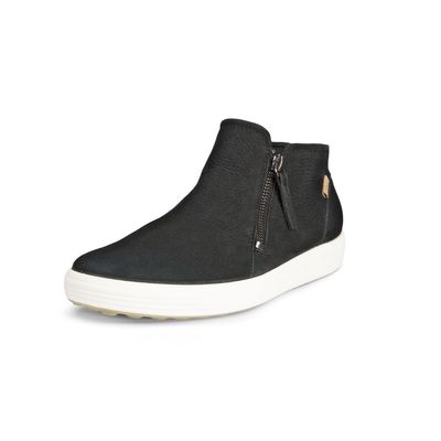430243 Soft 7 W Side Zip Bootie 2.0