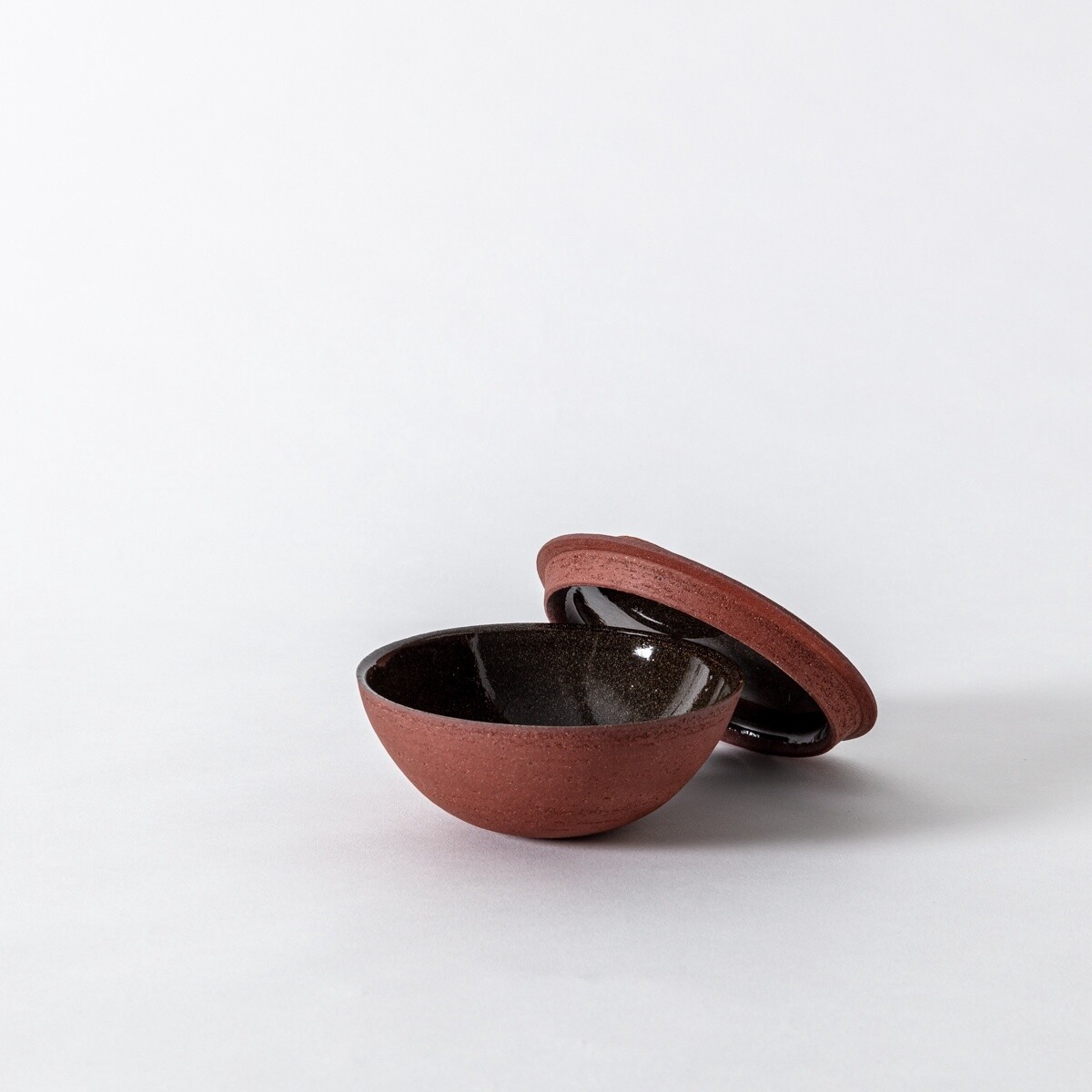 Rounded Lidded Vessel with Circle, Red