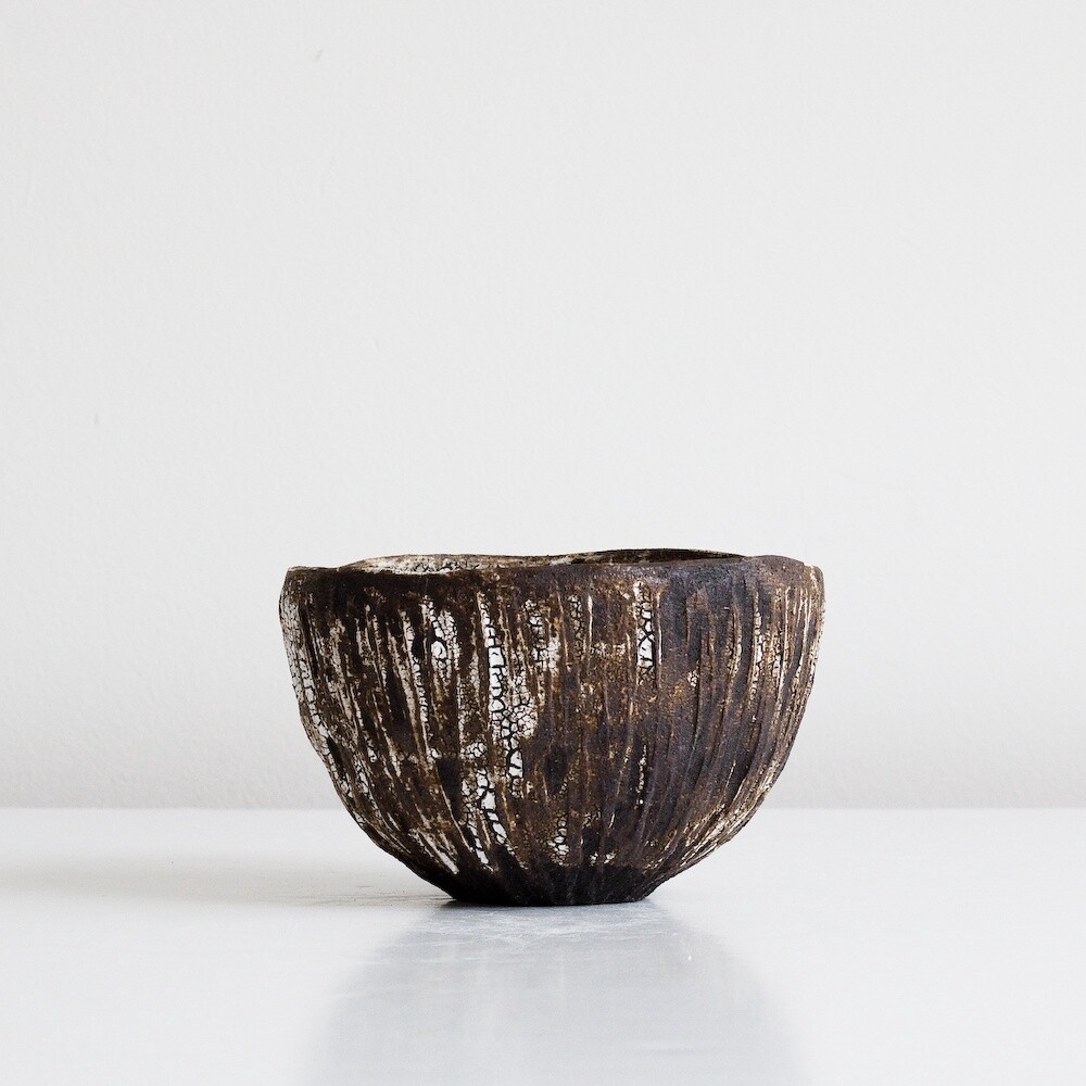 Black/White Textured Teabowl n. 2