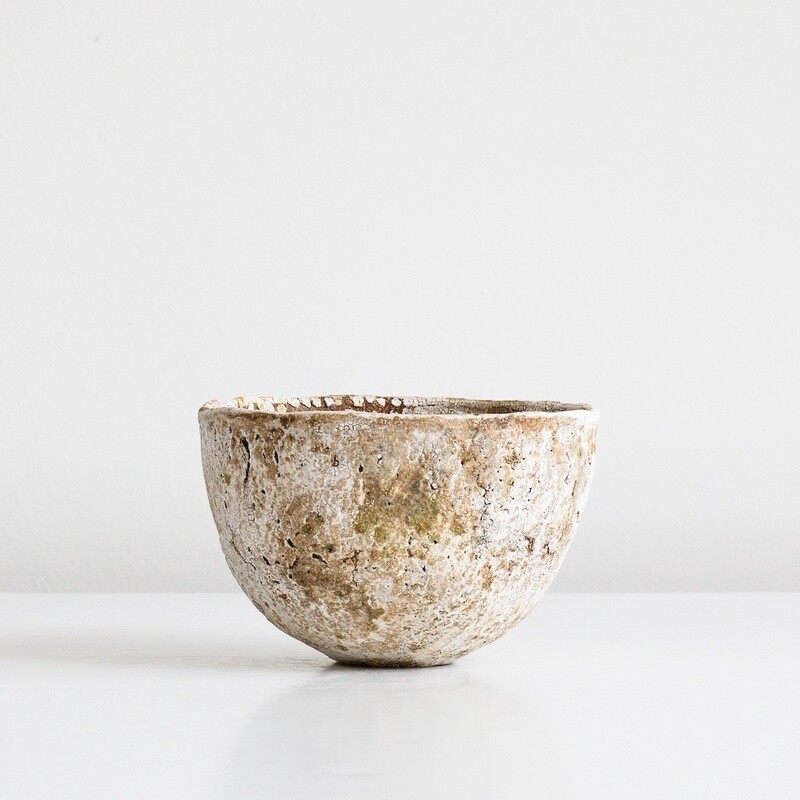 White/Beige Textured Teabowl