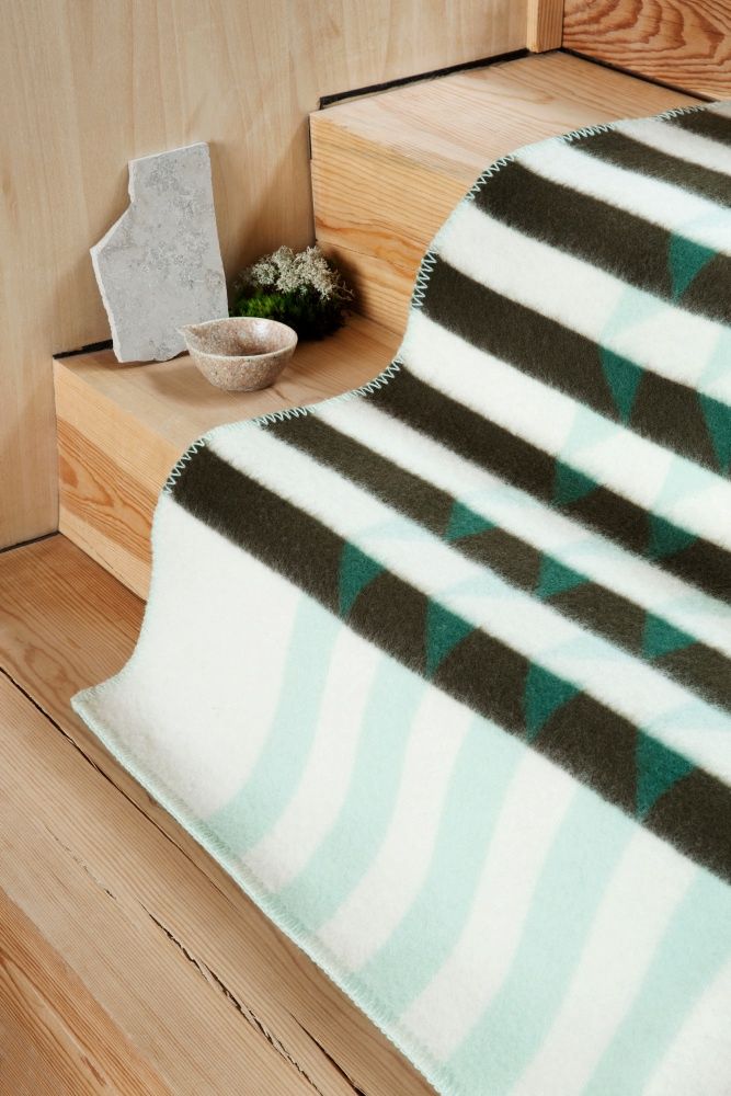 Kvam Green throw