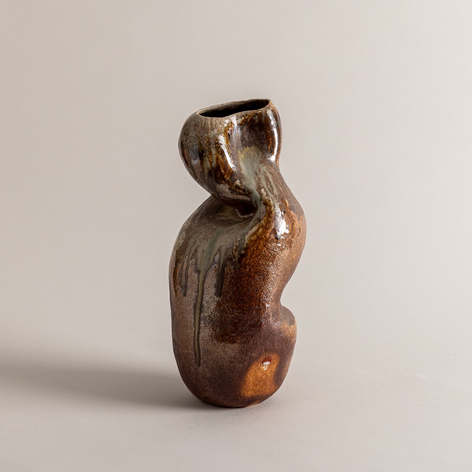 Qi Shade Vessel