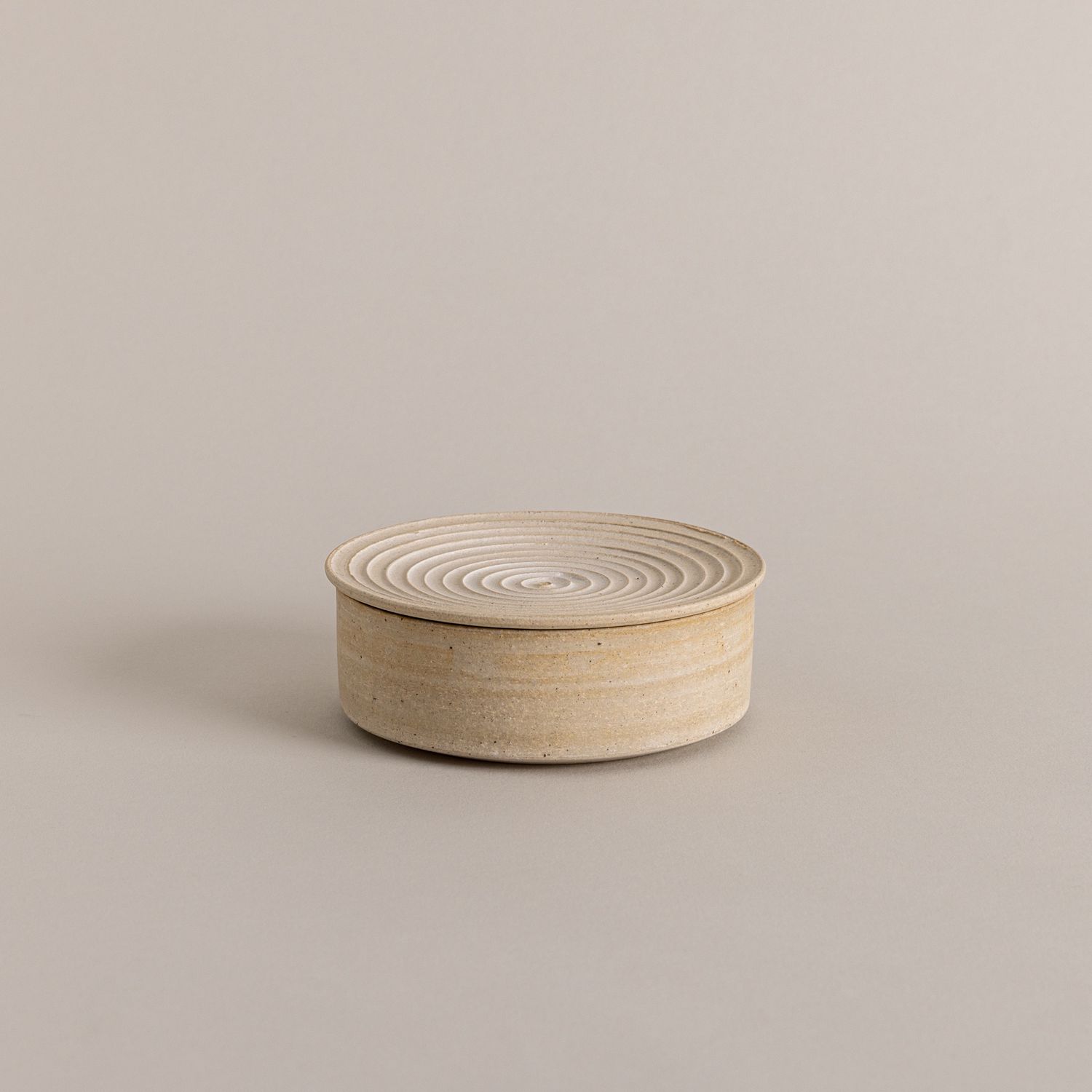 Low Lidded Vessel with Ridges