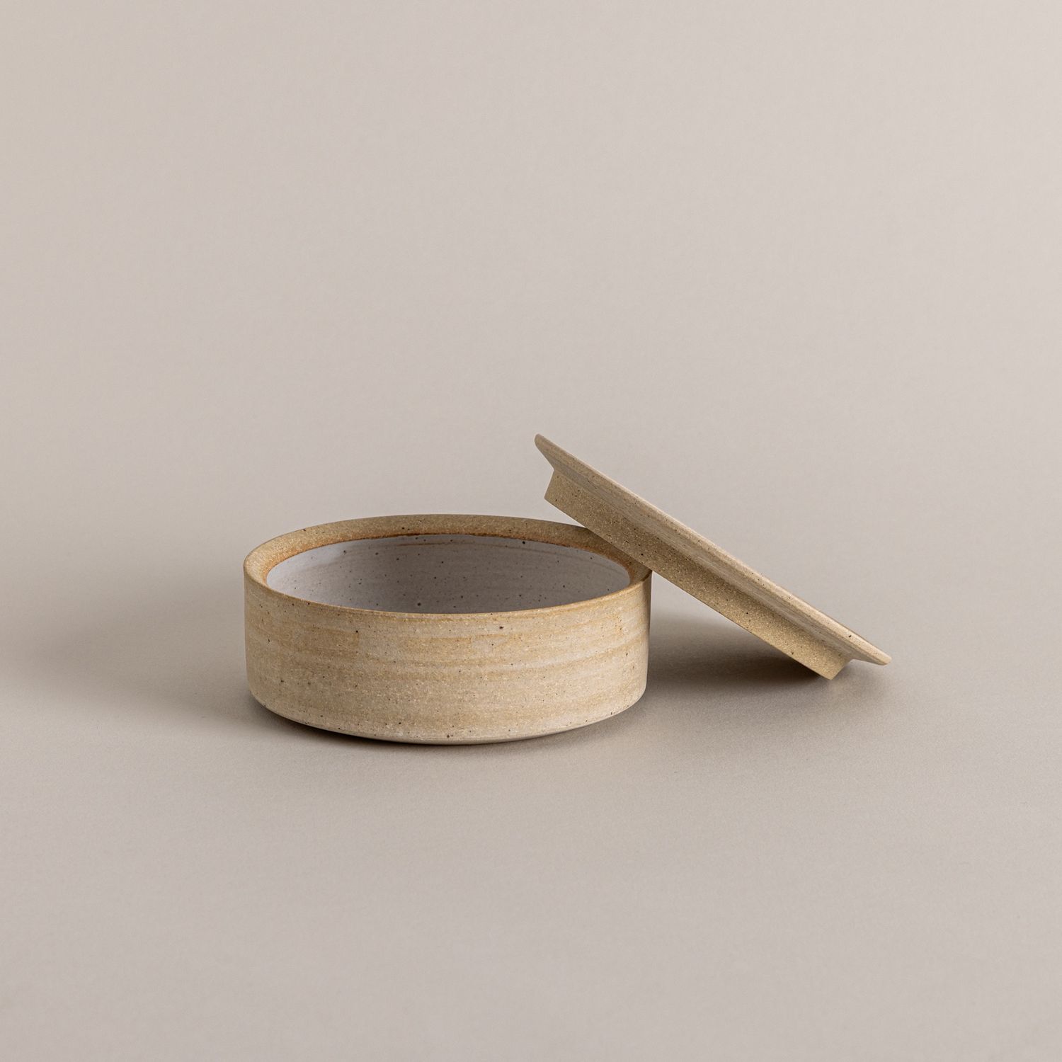 Low Lidded Vessel with Ridges