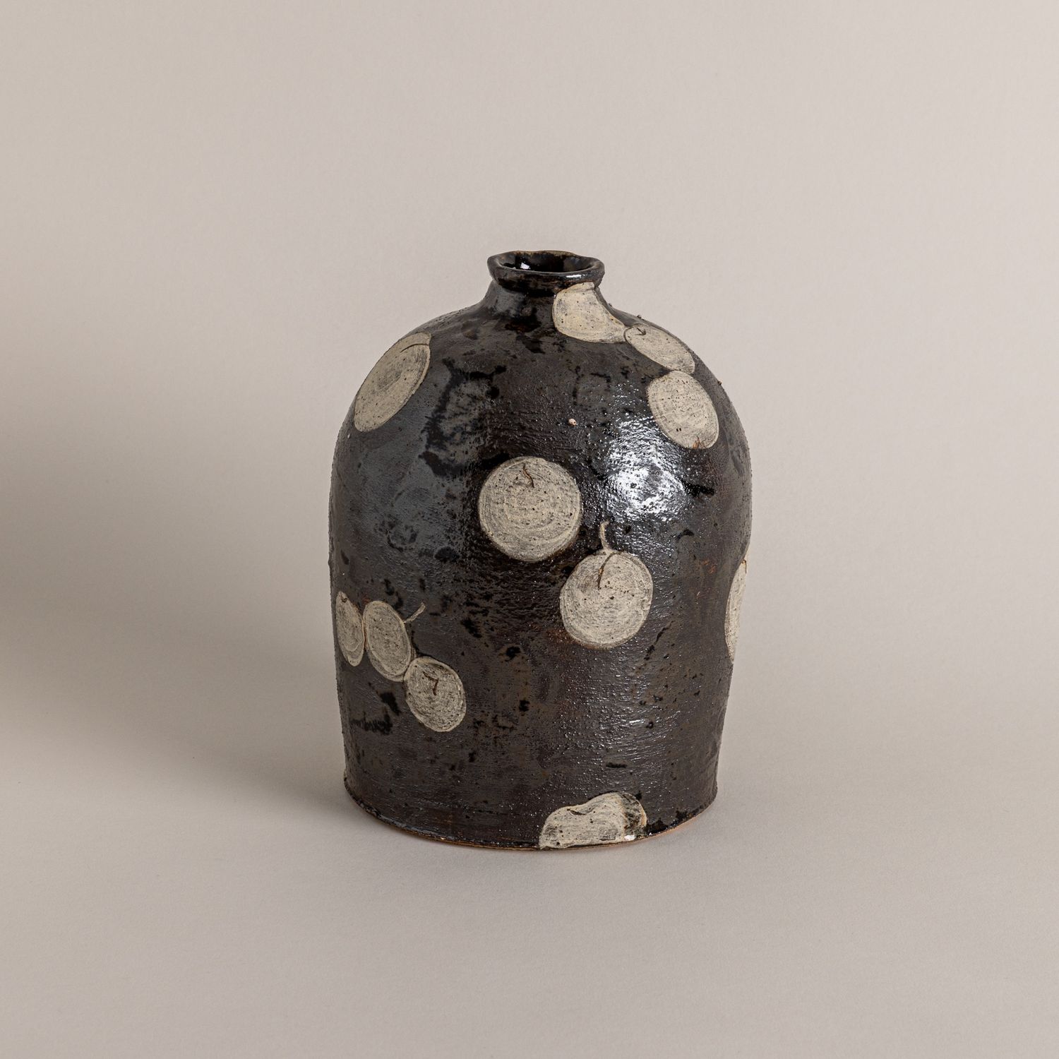 Round Bottle with Fruits