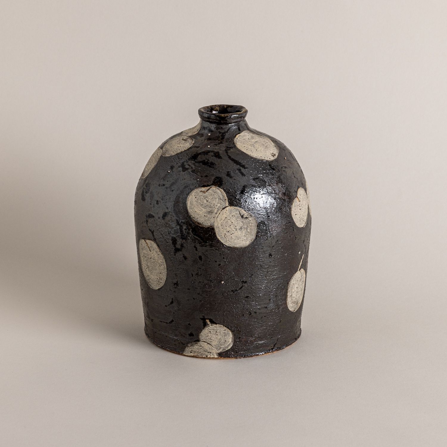 Round Bottle with Fruits