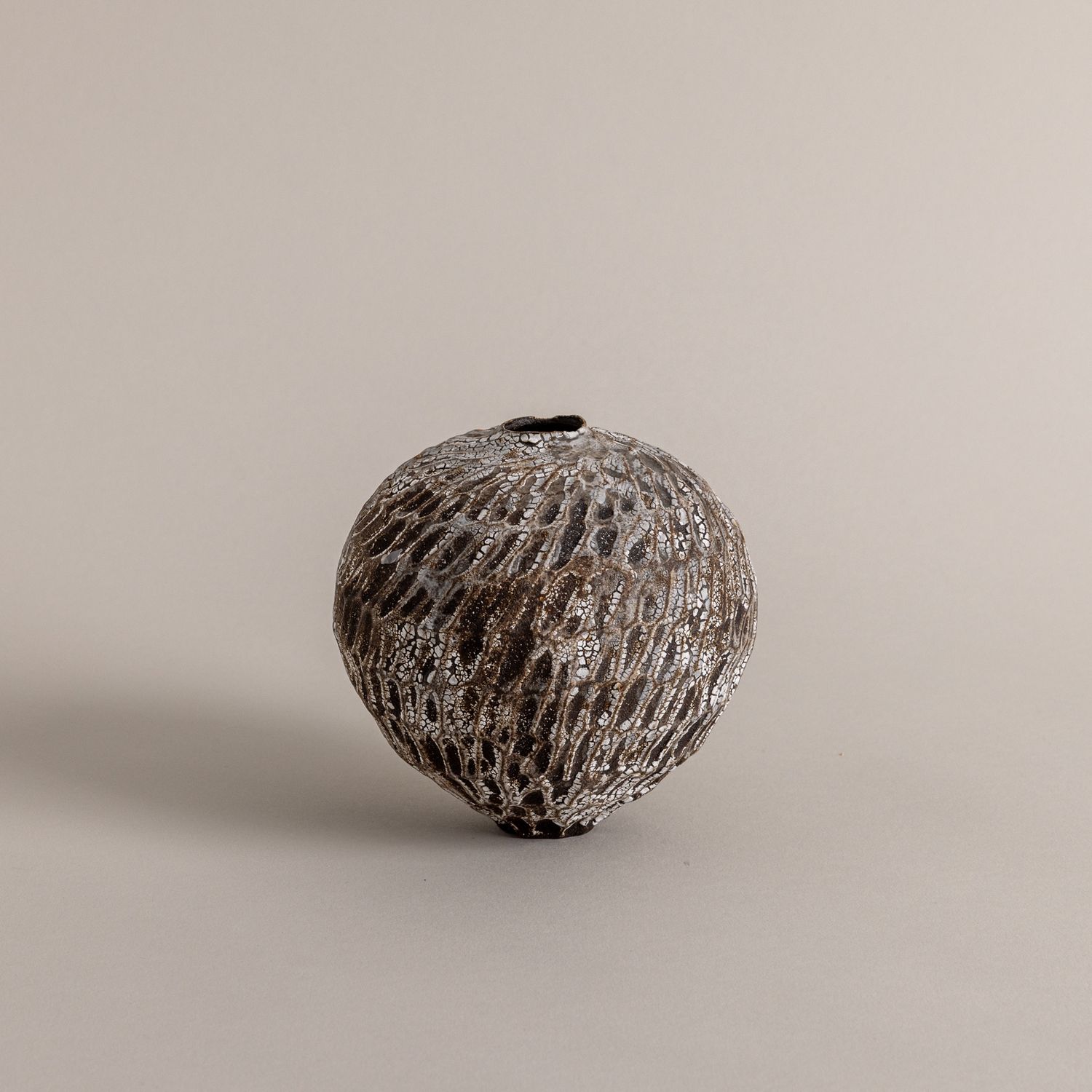 Black and Grey Textured Small Moonvase