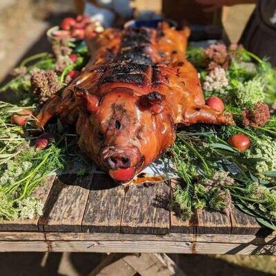 Whole Roaster Pig | Parties and Holidays