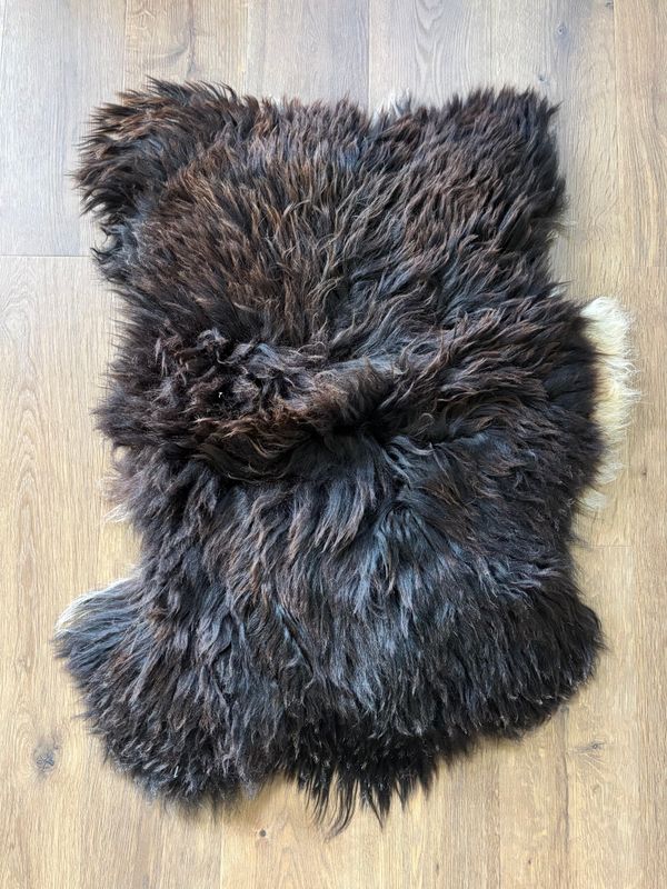 Black Large Pelt (W) Black Large Pelt (W)