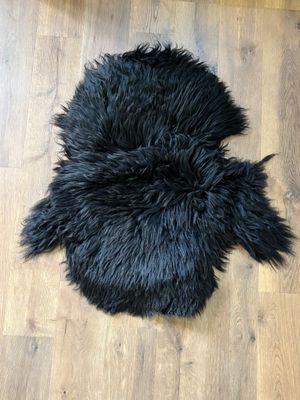 JET Black Large Pelt (W)