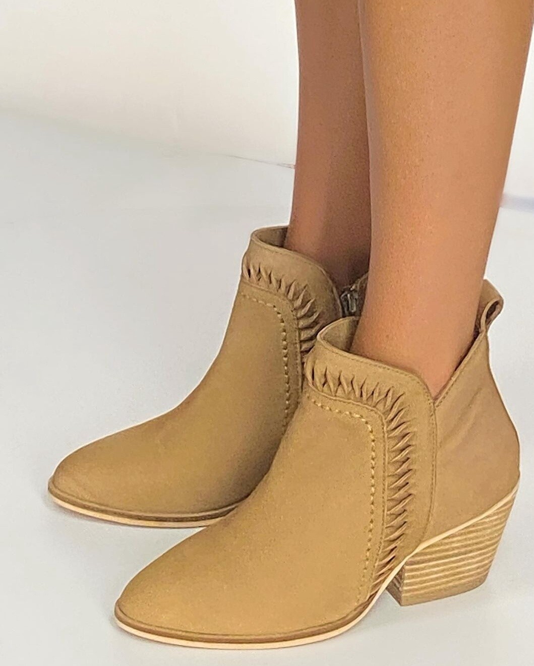Stun Ankle Boot Natural Nubuck