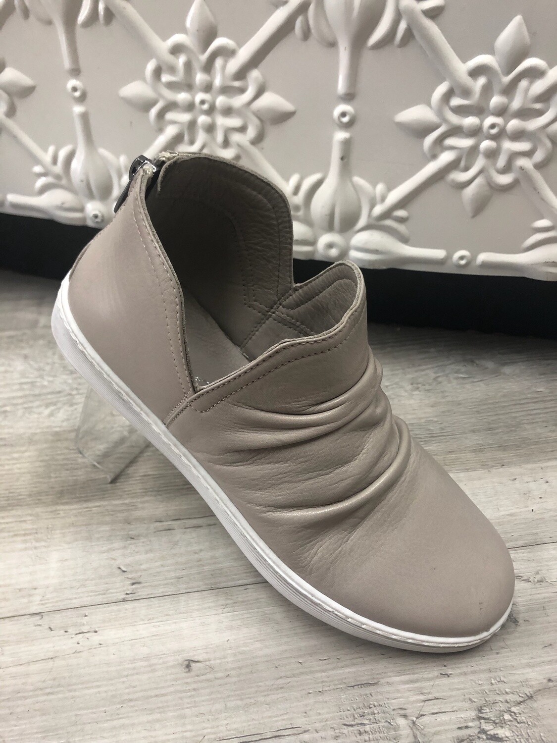 Diana, Size: 37, Colour: Taupe