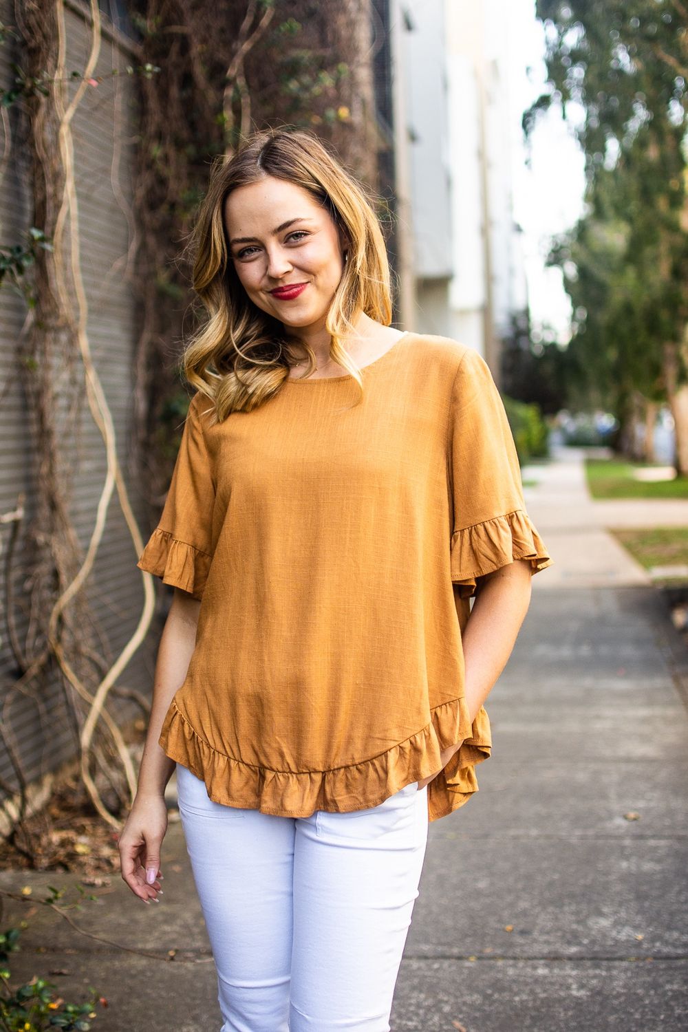 T1619 Linen Frill Top