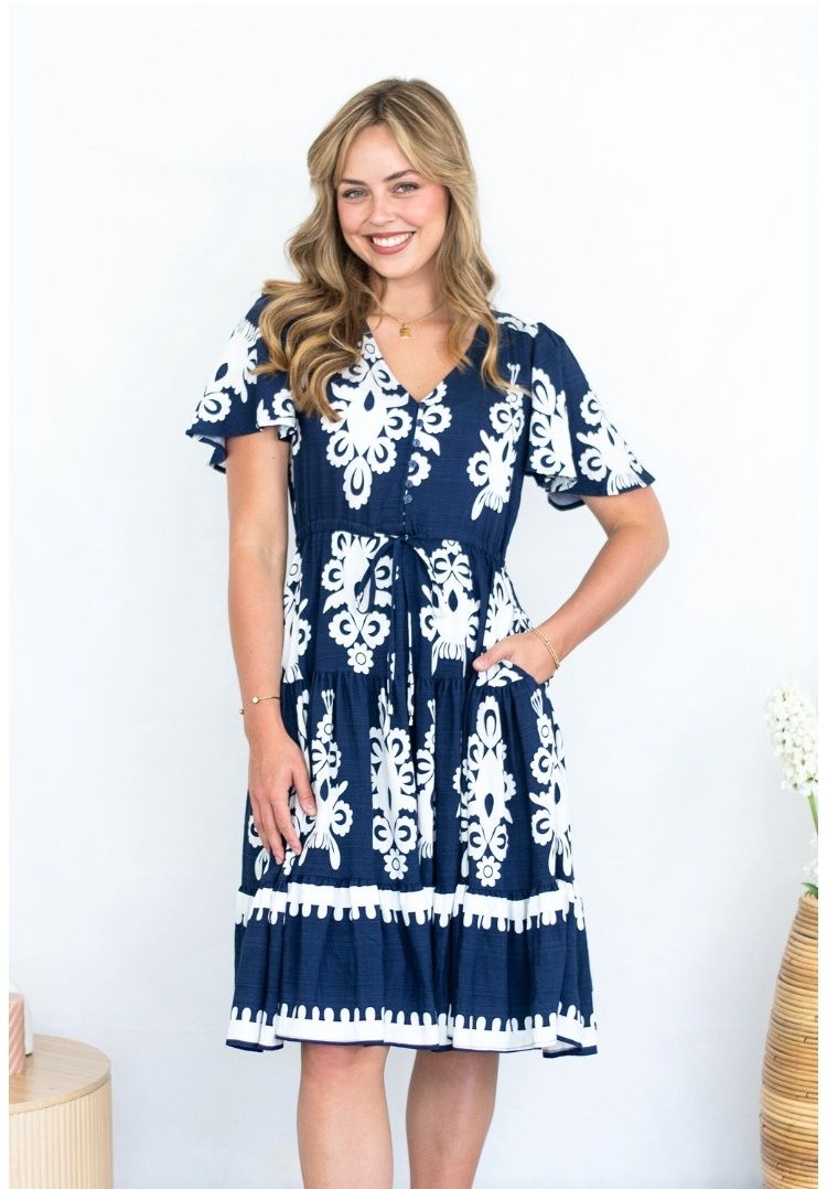 D8634 Filigree printed Dress