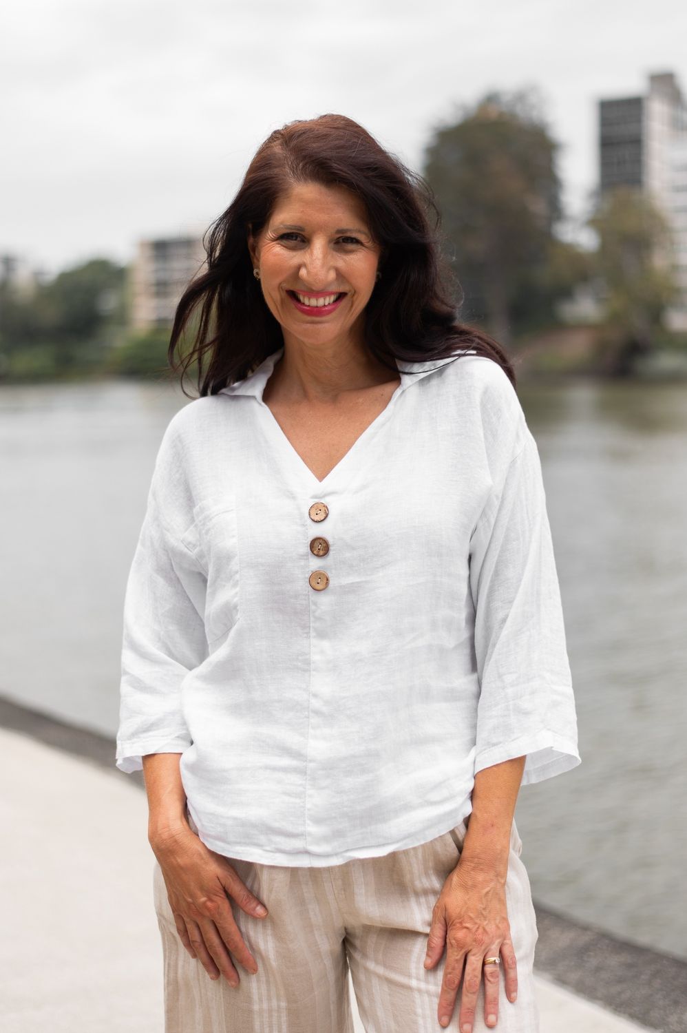 20008 Linen Button top