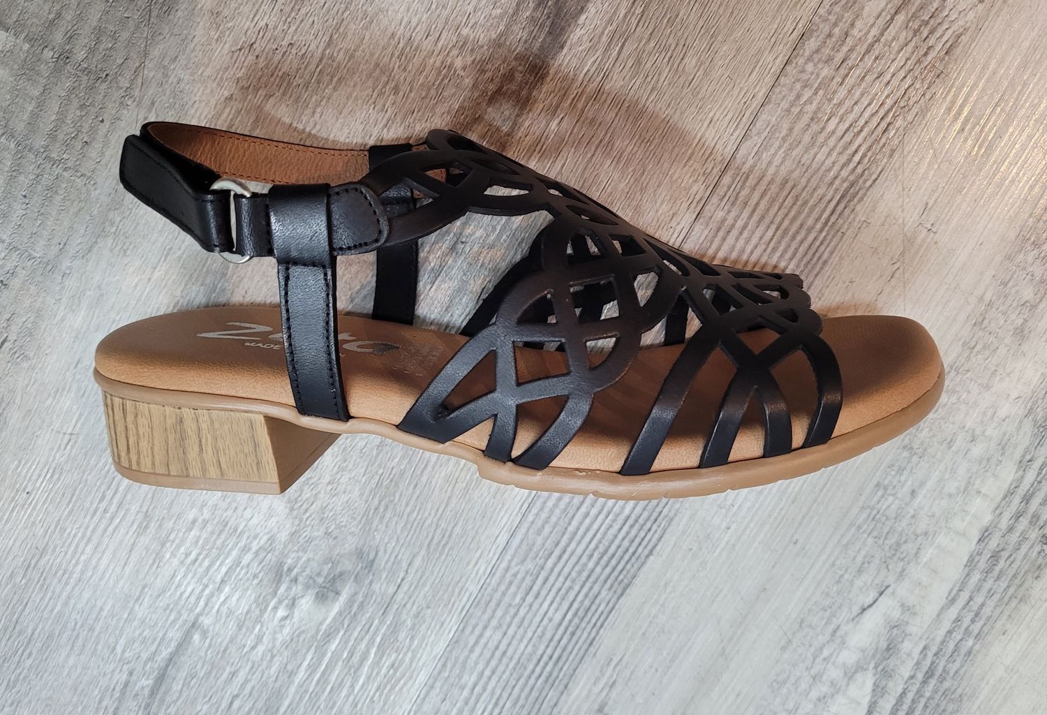 Zeta Hilite Negro, Size: 37
