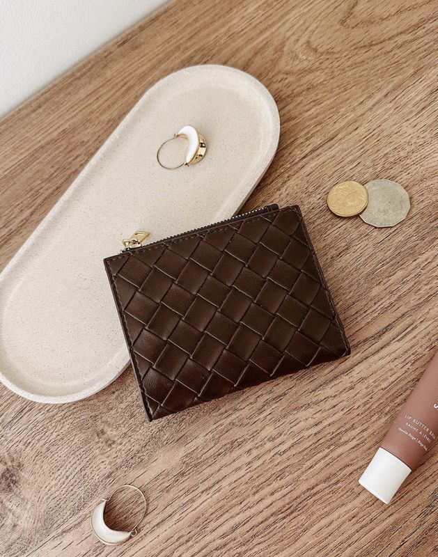 Lily Woven wallet