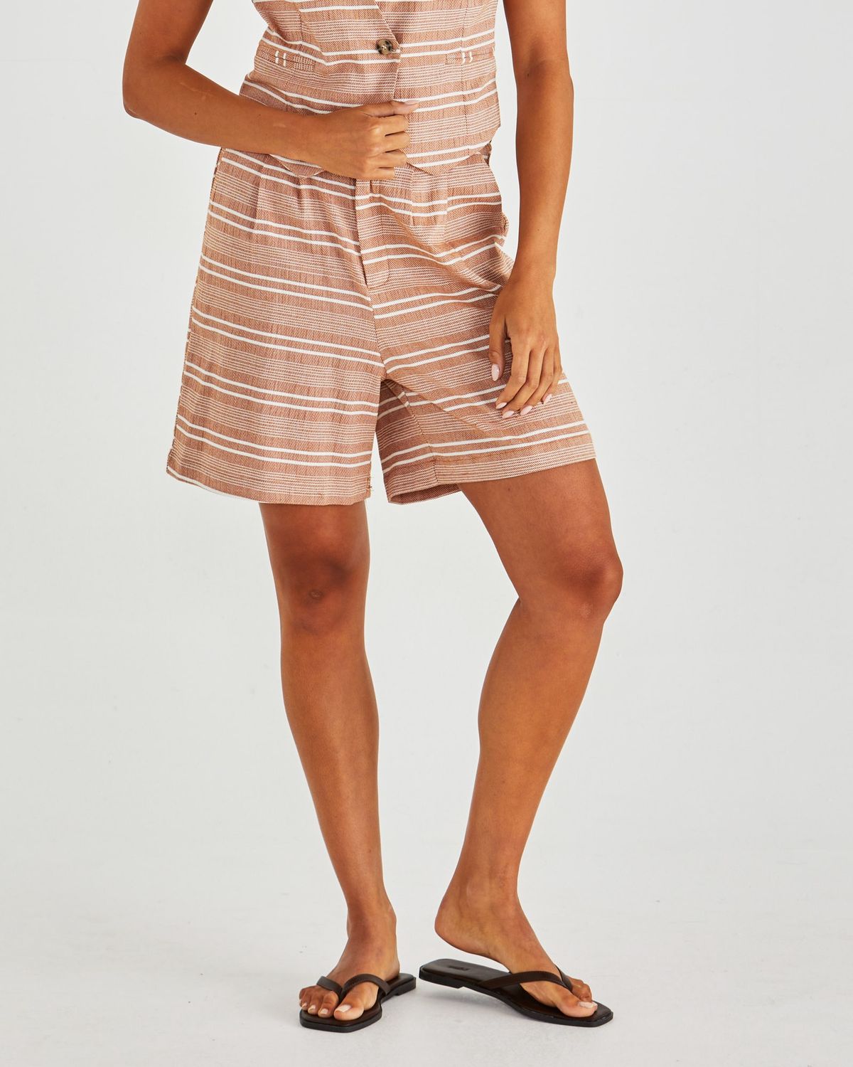 LEA SHORT