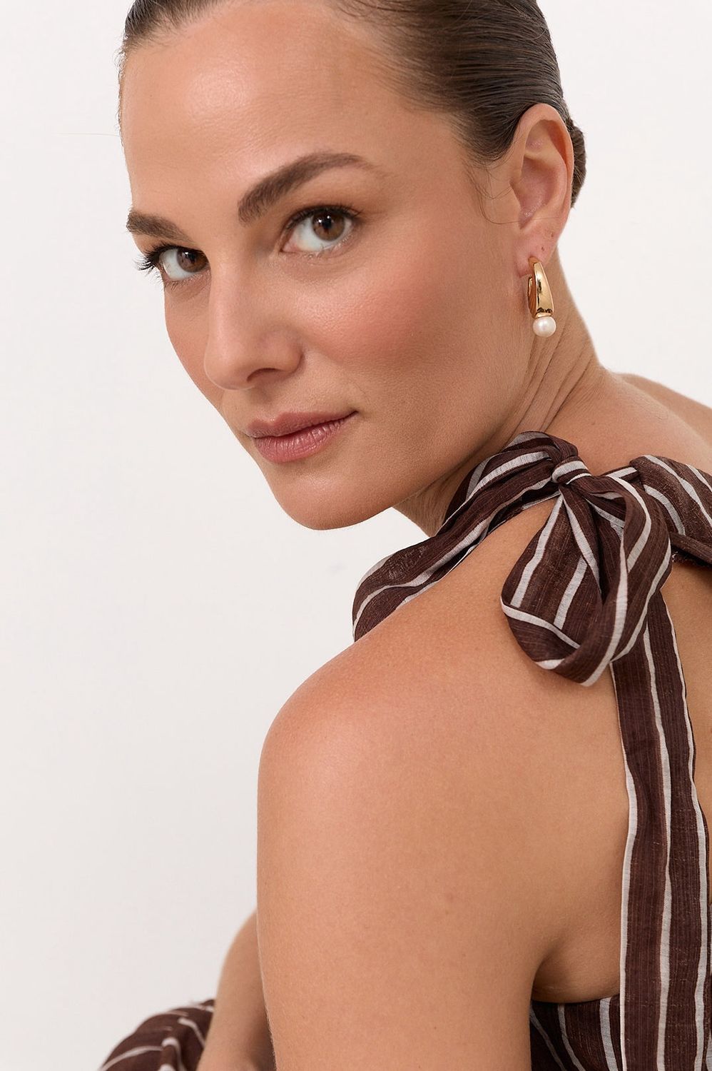 Pearl Drop Curved earrings